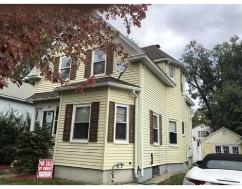 8 Puritan Ave, Worcester, MA 01604-3208