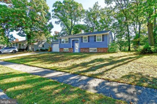 1375 Park Pl, West Deptford, NJ 08093-1940