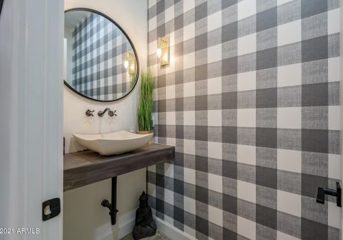 35205 3rd Ave, Phoenix AZ 85027-5908 exterior