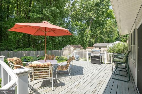 335 May Ave, West Deptford NJ 08096-1166 exterior