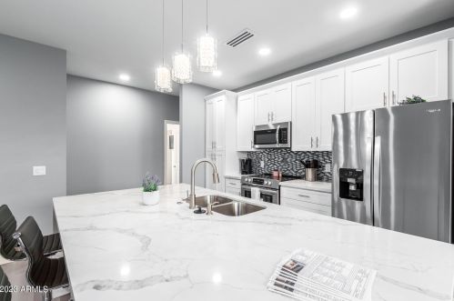 2229 Cambridge Ave, Phoenix AZ  85006-1321 exterior