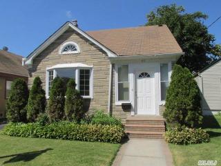 60 Clermont Ave, Hempstead, NY 11550-5826