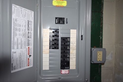 410 Shaw St, New Bedford MA 02745-5054 exterior