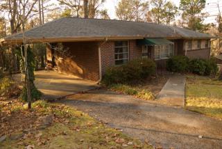 8952 Glenridge Dr, Birmingham, AL 35206-3530
