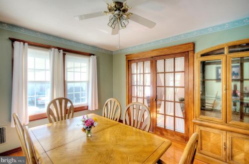 209 Delsea Dr, West Deptford NJ 08093-1222 exterior