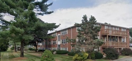 4 Tara Dr, Weymouth MA  02188-3219 exterior