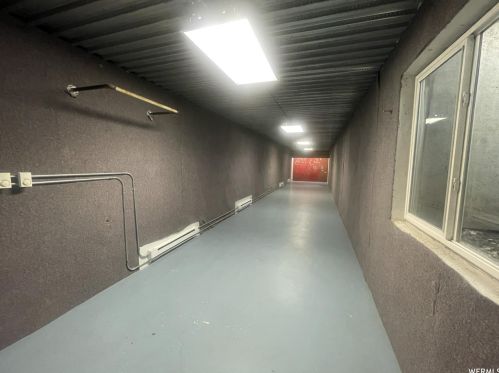 2193 Gyrfalcon Dr, Sandy UT 84092-4049 exterior