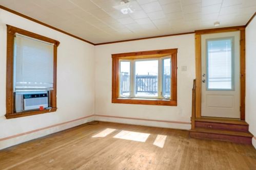 91 Edwards St, Quincy, MA 02169-6903