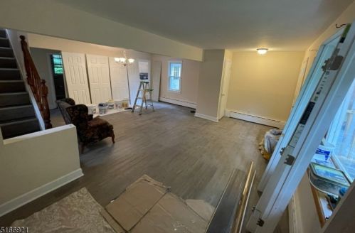 41 Sunset Rd, Skyline Lakes NJ  07456-2127 exterior