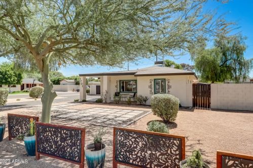 1701 Clarendon Ave, Phoenix AZ 85018-5209 exterior