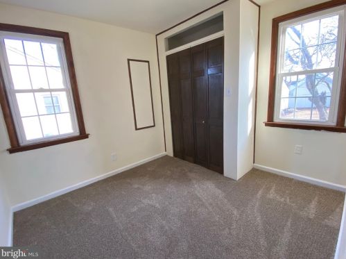 231 Cedar Ave, West Deptford NJ 08093-1410 exterior