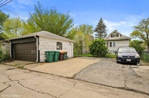 1329 Clinton Ave, Forest View IL 60402-1231 exterior