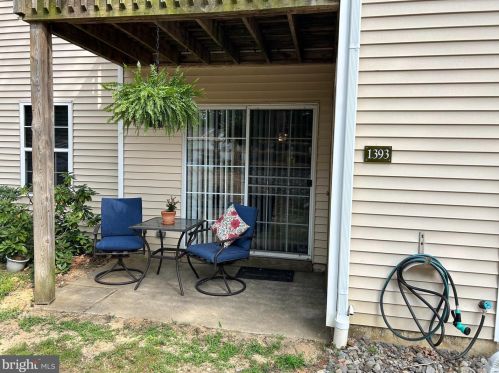 1393 Tristram Cir, West Deptford NJ 08051-2260 exterior