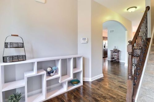 26 Shakespeare Dr, Valpo, IN 46385