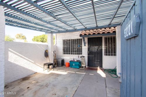 5221 42nd Pkwy, Phoenix, AZ 85019-2407