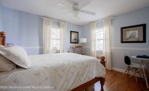 33 Sunnycrest Dr, Little Silver NJ 07739-1126 exterior