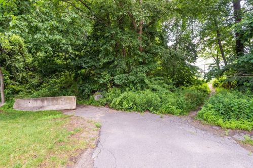 2 Lee Rd, North Reading MA 01864-3314 exterior