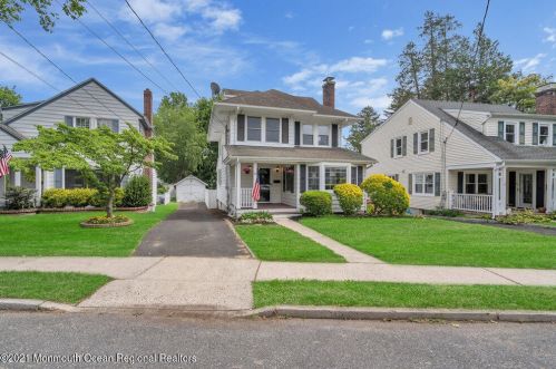 39 Brown Pl, Tinton Falls NJ  07701-2206 exterior