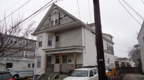 102 Lancaster St, Quincy, MA 02169-6943