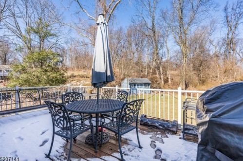 370 Shire Rd, Milford NJ  08848-1720 exterior