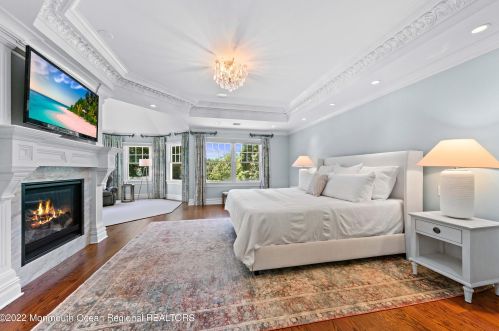 21 Vista Dr, Little Silver NJ  07739-1611 exterior