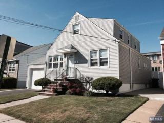 19 Schuyler Ct, Kearny, NJ 07032-3827