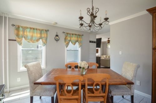 70 Spruce St, New Bedford MA 02740-5305 exterior