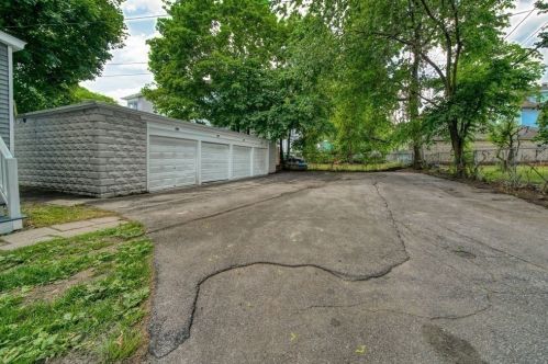 4 Mckinley Rd, Worcester MA  01605-2112 exterior