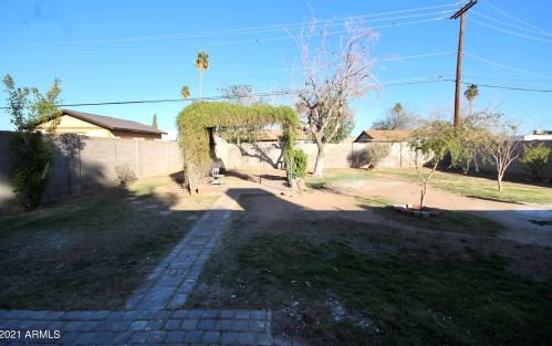 2007 56 Ave, Phoenix AZ 85031-2514 exterior