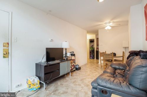 2009 15th St, Philadelphia PA  19121-2301 exterior