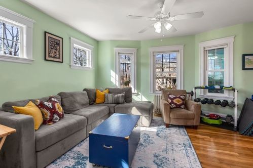 44 Barham Ave, Quincy MA 02171-2711 exterior