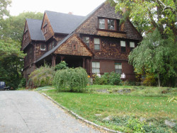 53 Gray Cliff Rd, Newton, MA 02459-2074