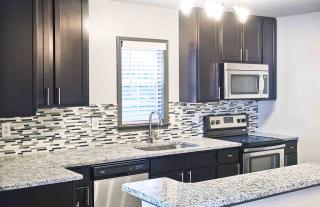 1970 Peachford Rd, Atlanta GA  30338-6475 exterior