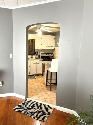 249 Griffin St, Fall River MA 02724-2735 exterior