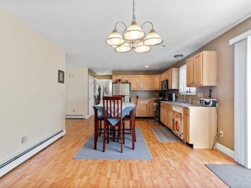 305 Detroit St, Fall River MA 02721-4904 exterior