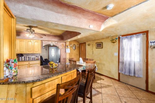 3319 61 St, Phoenix AZ 85033-4112 exterior