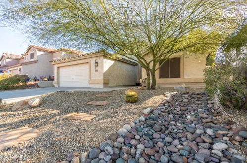 16025 18 Dr, Phoenix AZ 85045-1774 exterior