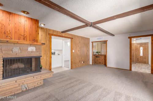 9801 37 Dr, Phoenix AZ 85053-2806 exterior