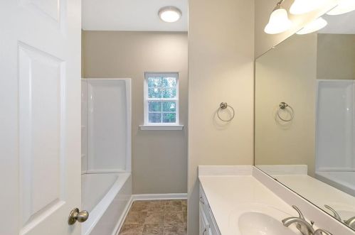 376 Sunderland Way, Stockbridge GA 30281-7957 exterior