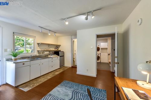 924 Brg Rd, San Leandro CA 94577-3805 exterior