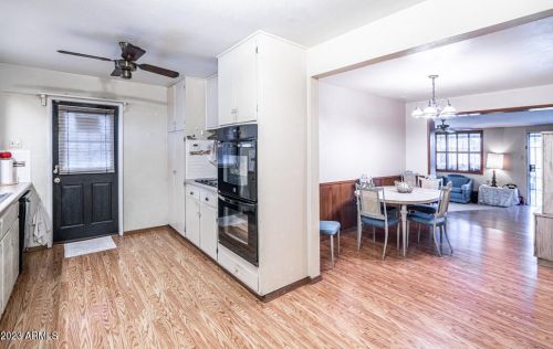 3247 Camelback Rd, Phoenix, AZ 85017-3029