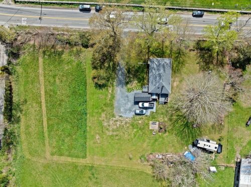 24 Main St, Berkley MA  02779-1399 exterior