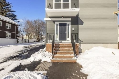 170 Bradford St, Everett MA 02149-1426 exterior