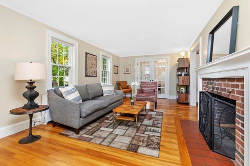 62 Bow Rd, Newton, MA 02459-2513