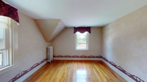 471 Main St, East Bridgewater MA 02324-1476 exterior