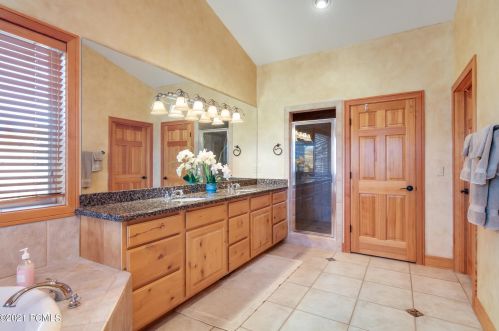 3008 Wedge Cir, Park City UT 84098-5894 exterior