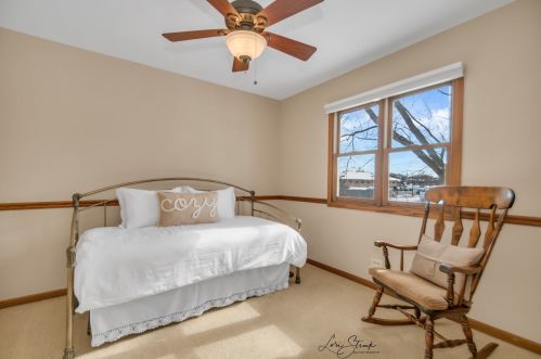 14 Meagan Ln, Lemont IL 60439-4496 exterior