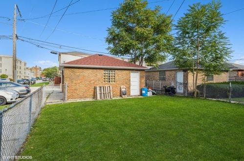 2103 Kenilworth Ave, Forest View IL 60402-2213 exterior