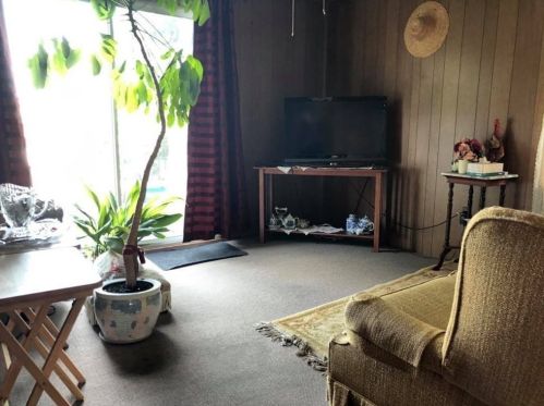 480 Belmont St, Fall River MA 02720-3801 exterior