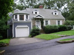 90 Roundwood Rd, Newton, MA 02464-1217
